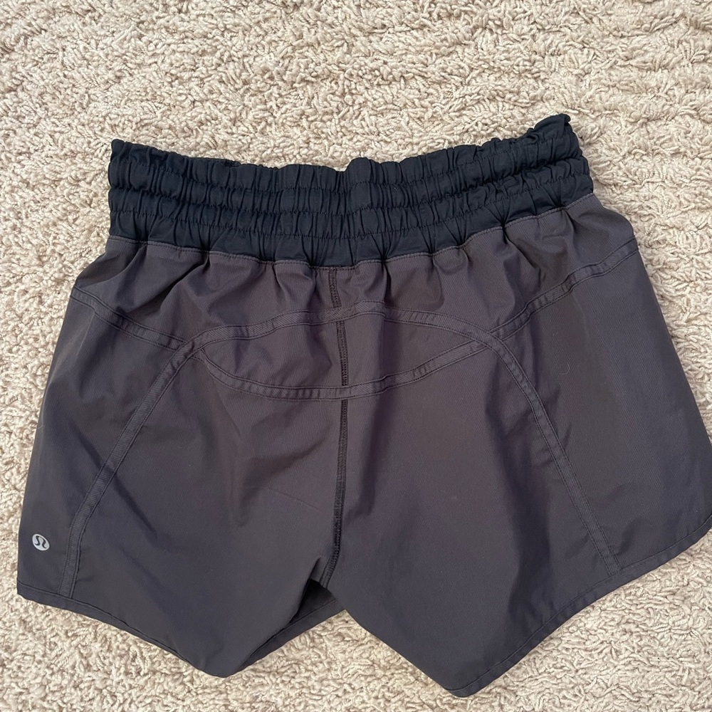 Size 10 lululemon shorts